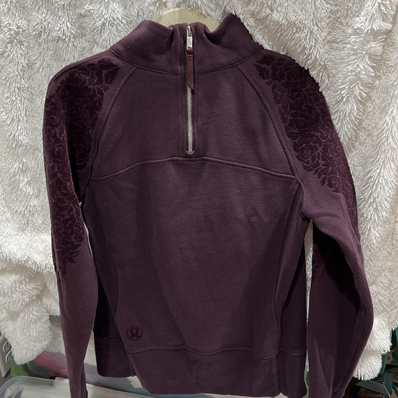 Lulu Lemon Sweatshirt - Picture 2 of 6